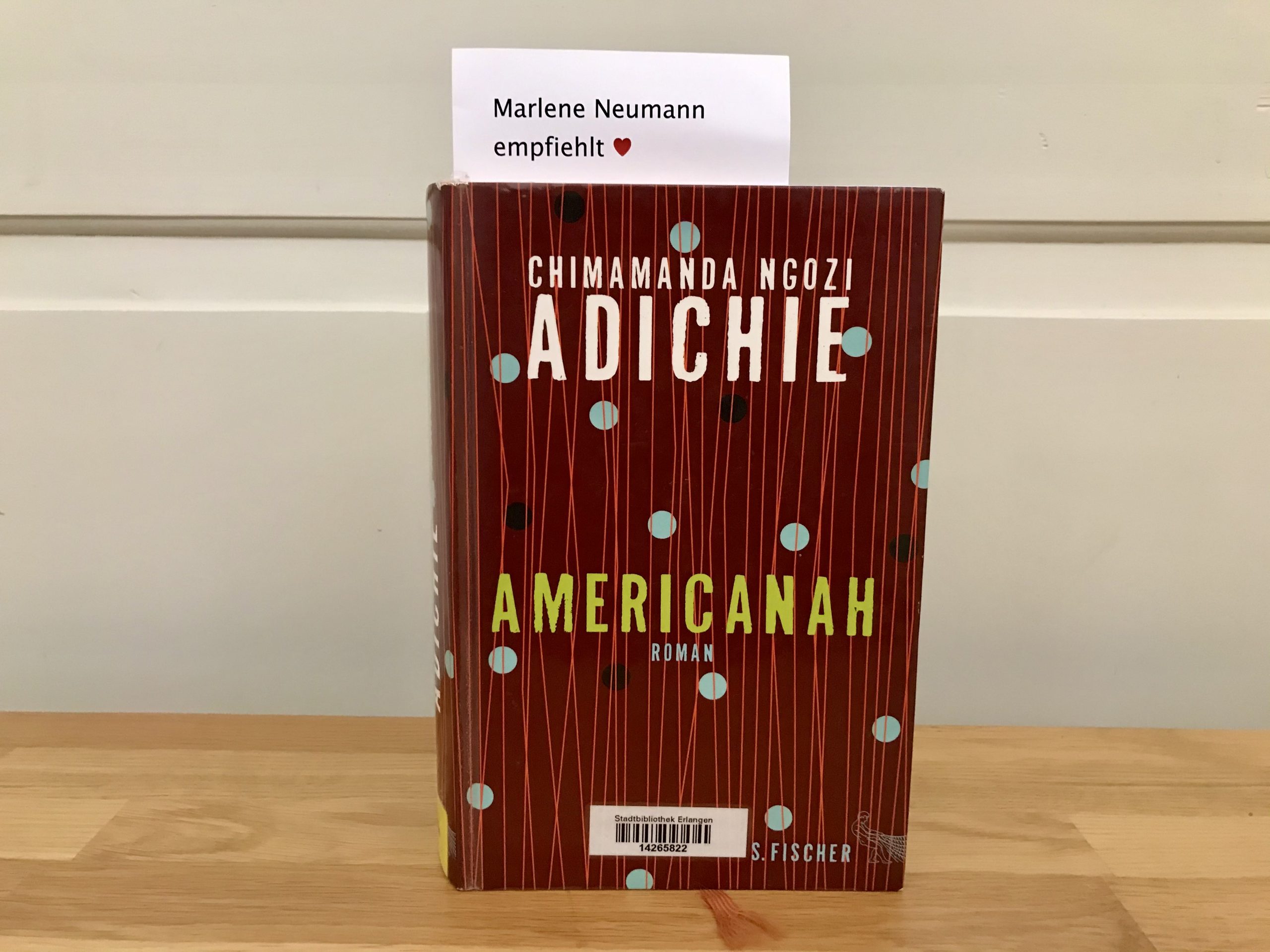 Buch: Adichie Americanah