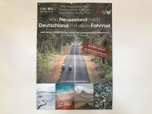 Plakat Ausstellung Von Neuseeland nach Deutschland mit dem Fahrrad (c) Oni on Adventure