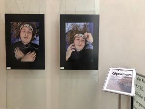 Fotografien im Eingangsbereich der Ausstellung