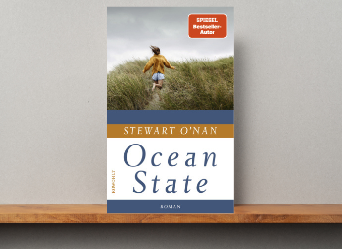 Buch Ocean State von Stewart O'Nan auf Regal